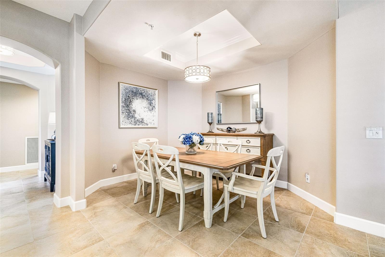 Listing photo id 10 for 3420 Sunset Key Circle B