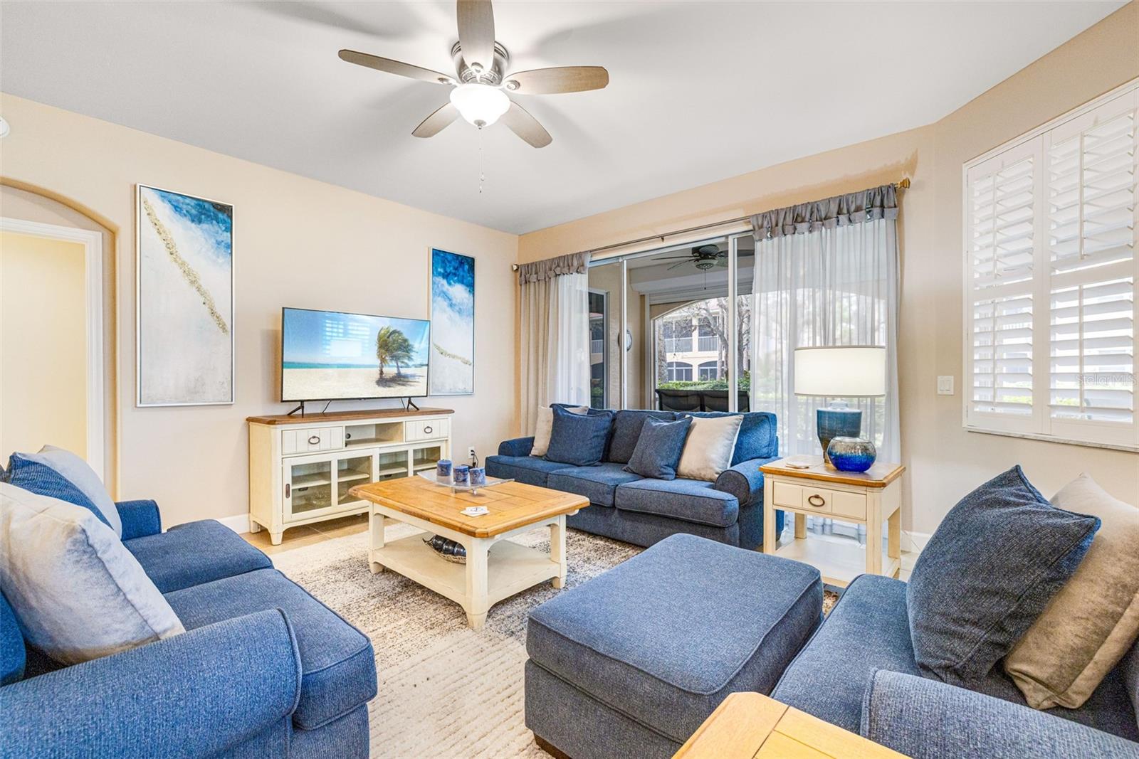 Listing photo id 11 for 3420 Sunset Key Circle B