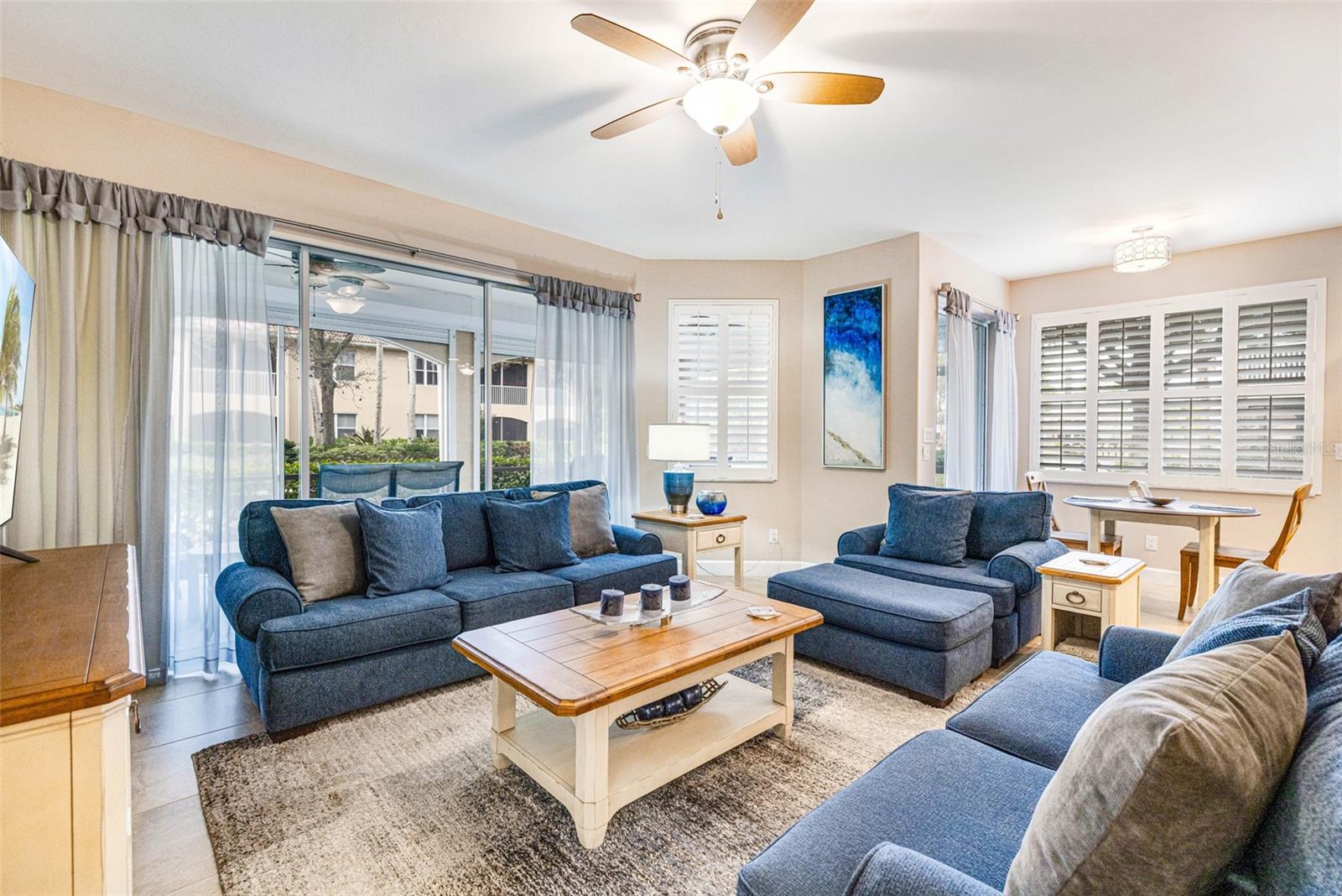 Listing photo id 13 for 3420 Sunset Key Circle B