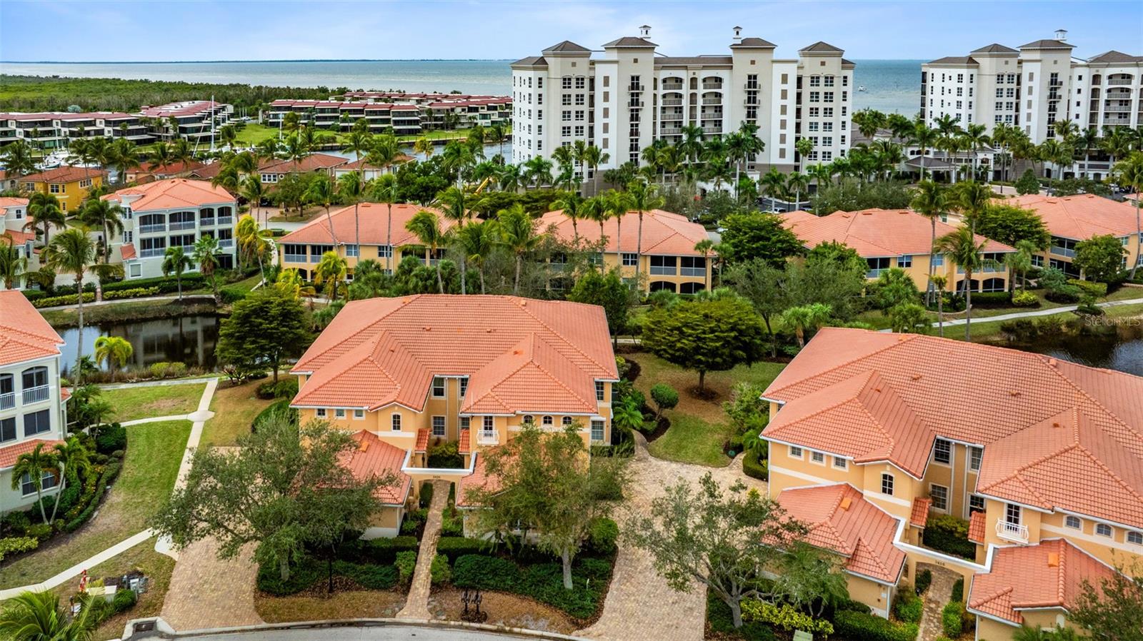 Listing photo id 29 for 3420 Sunset Key Circle B