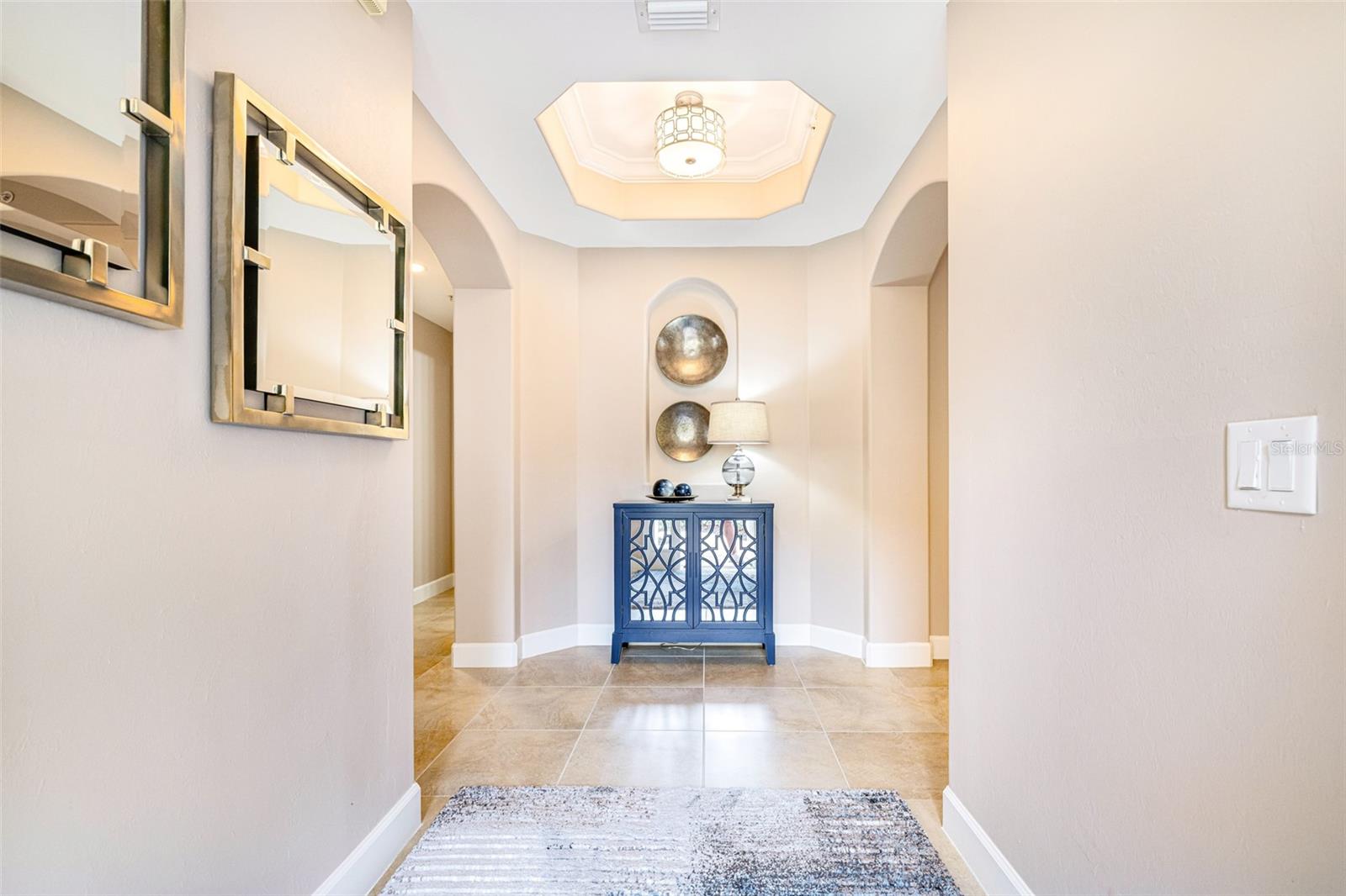 Listing photo id 3 for 3420 Sunset Key Circle B