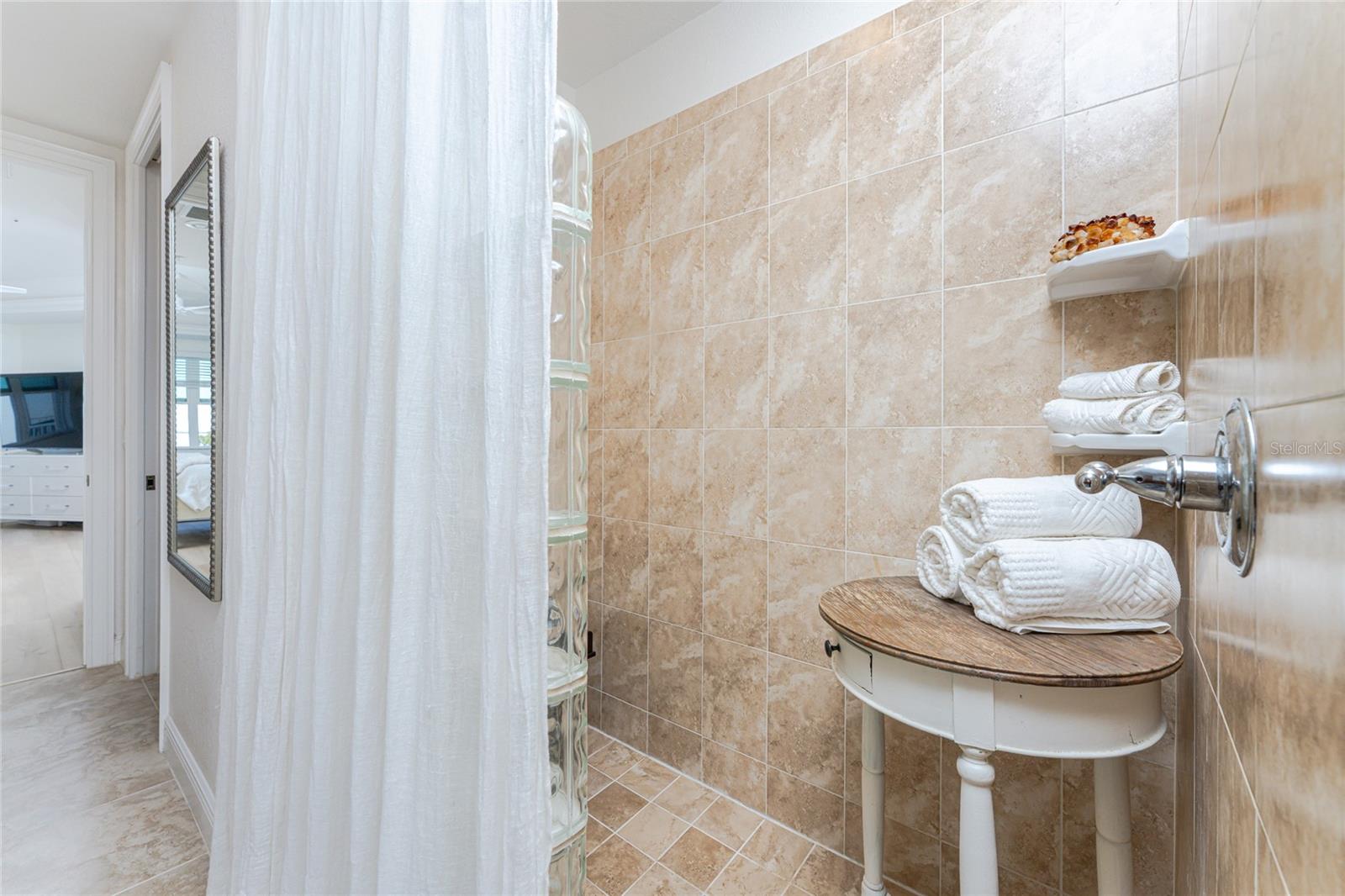 Image 15 of 36 For 95 Marion Court 135