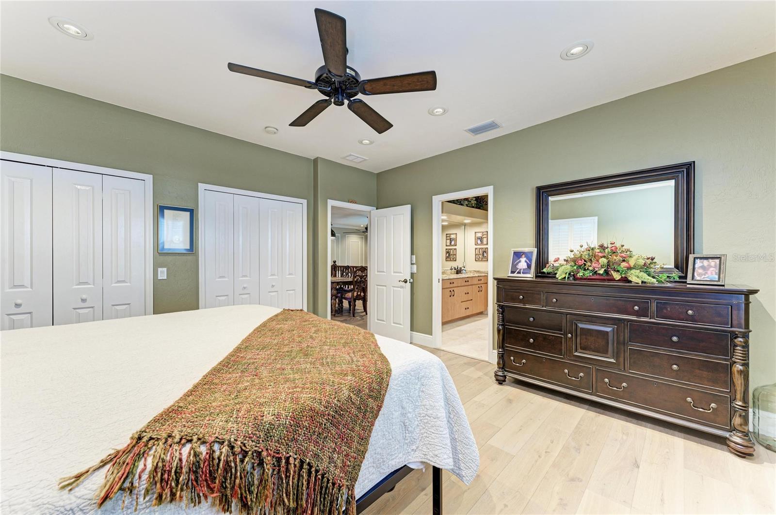 Image 52 of 98 For 39321 Washington Loop Road