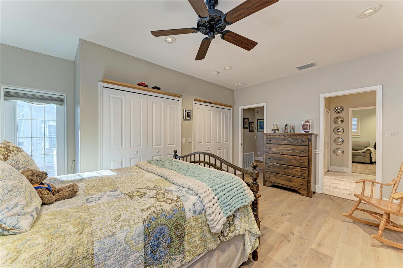 Image 54 of 98 For 39321 Washington Loop Road