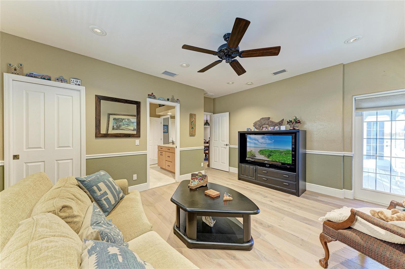 Image 58 of 98 For 39321 Washington Loop Road