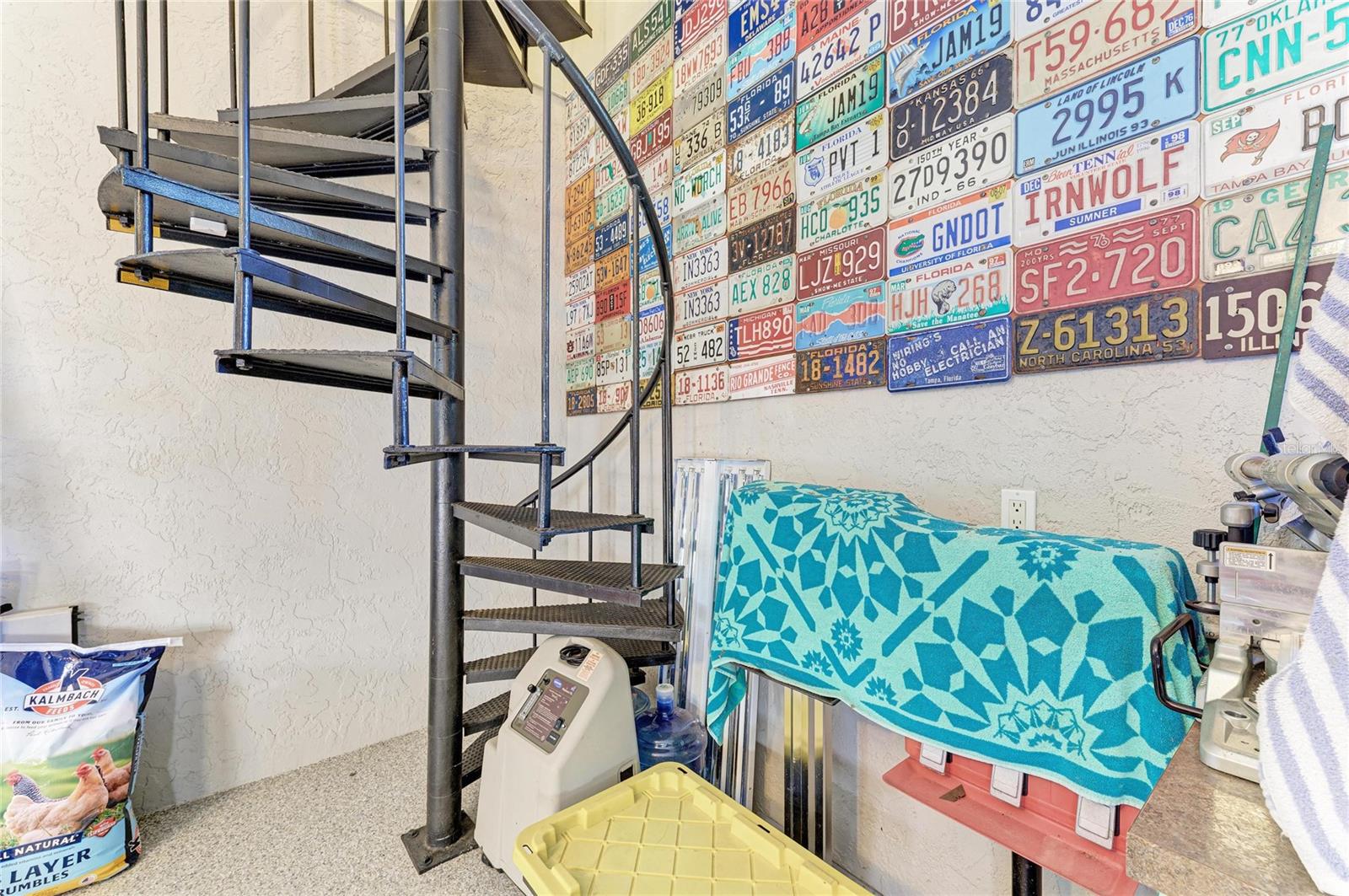 Image 60 of 98 For 39321 Washington Loop Road