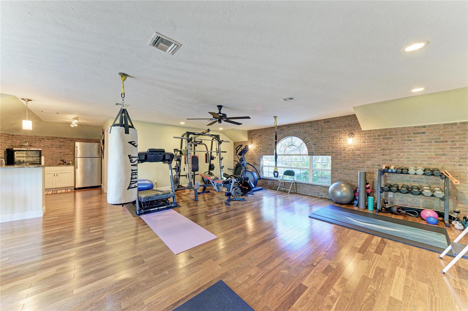 Image 61 of 98 For 39321 Washington Loop Road