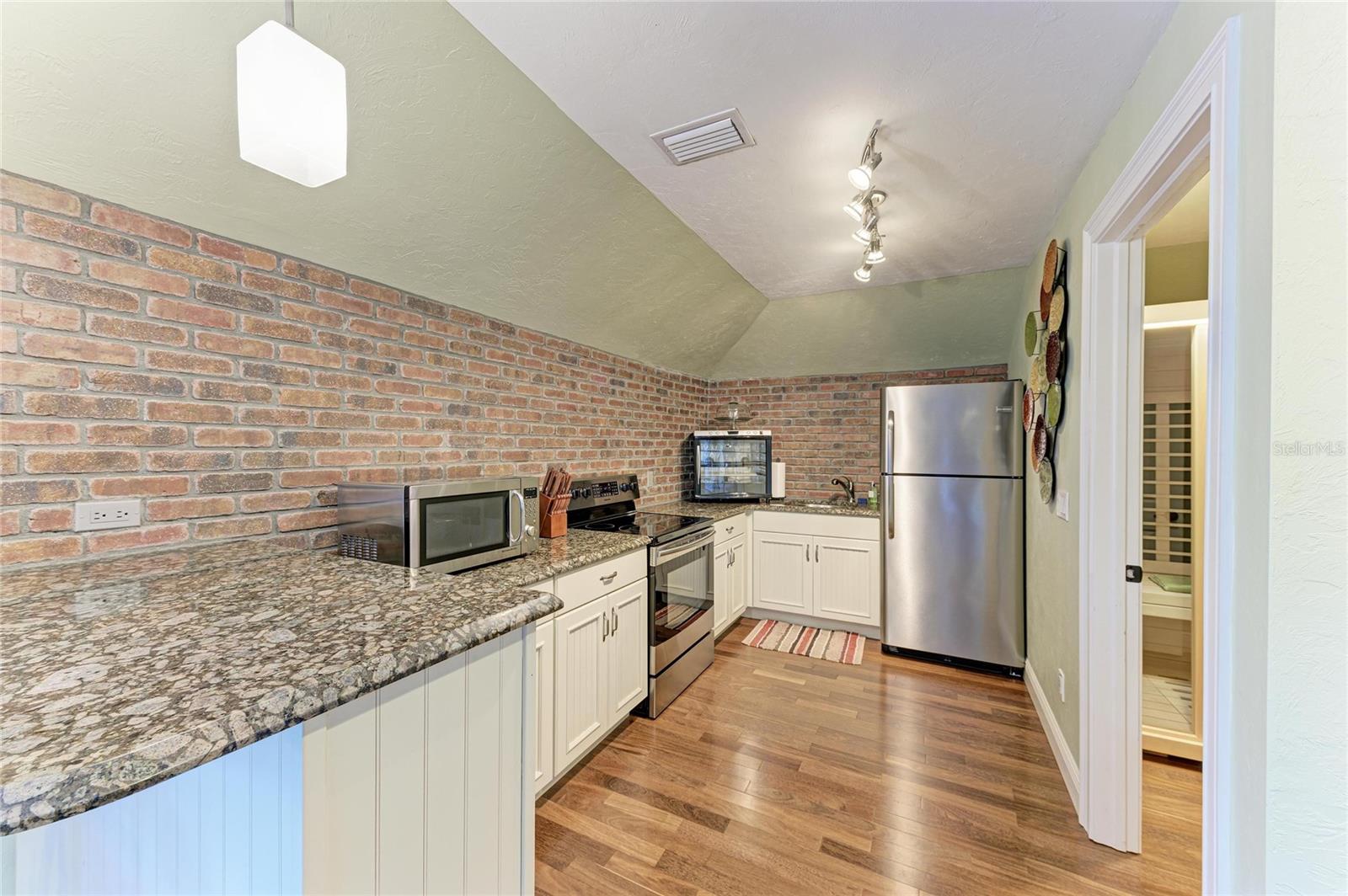 Image 63 of 98 For 39321 Washington Loop Road