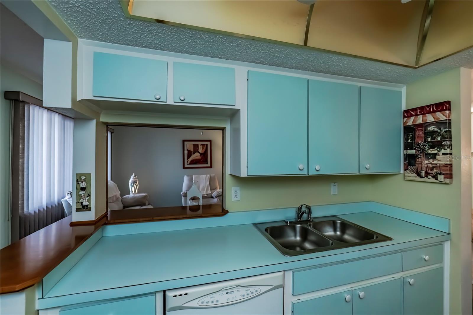 Image 13 of 58 For 22375 Edgewater Drive 238