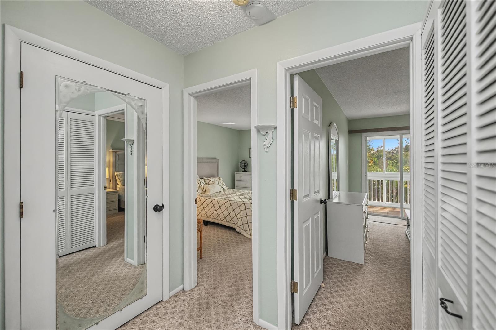 Image 20 of 58 For 22375 Edgewater Drive 238