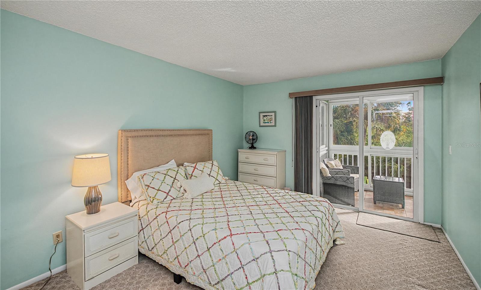 Image 27 of 58 For 22375 Edgewater Drive 238