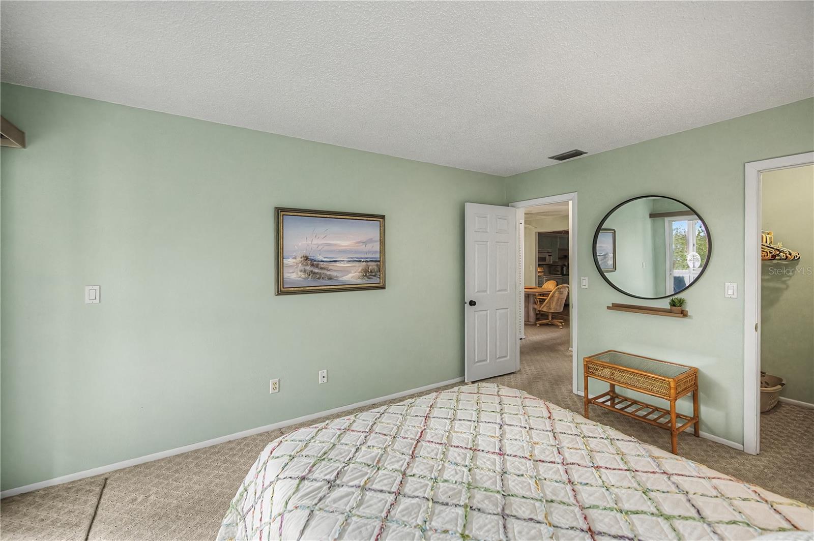 Image 28 of 58 For 22375 Edgewater Drive 238