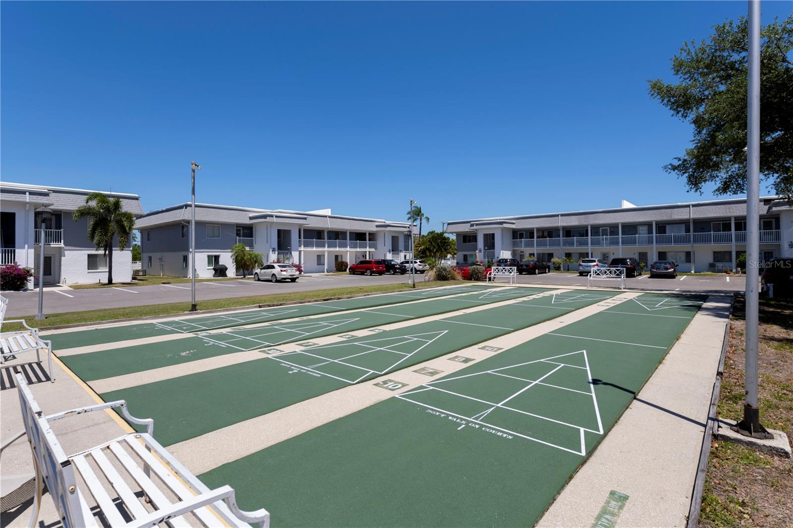 Image 42 of 58 For 22375 Edgewater Drive 238