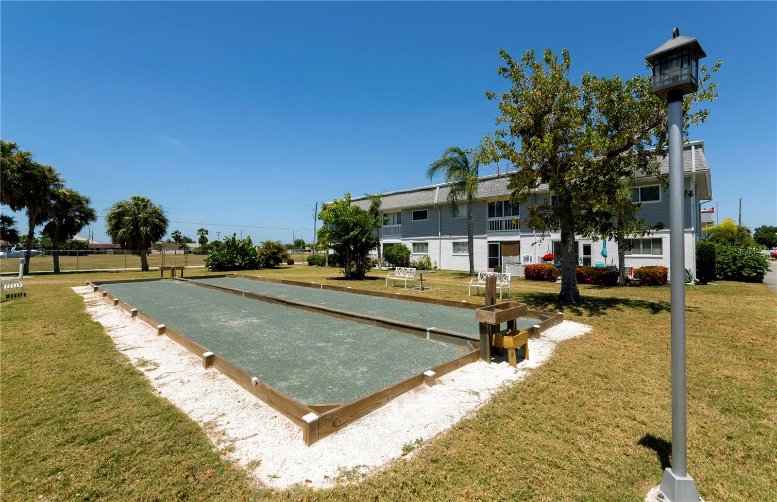 Image 45 of 58 For 22375 Edgewater Drive 238