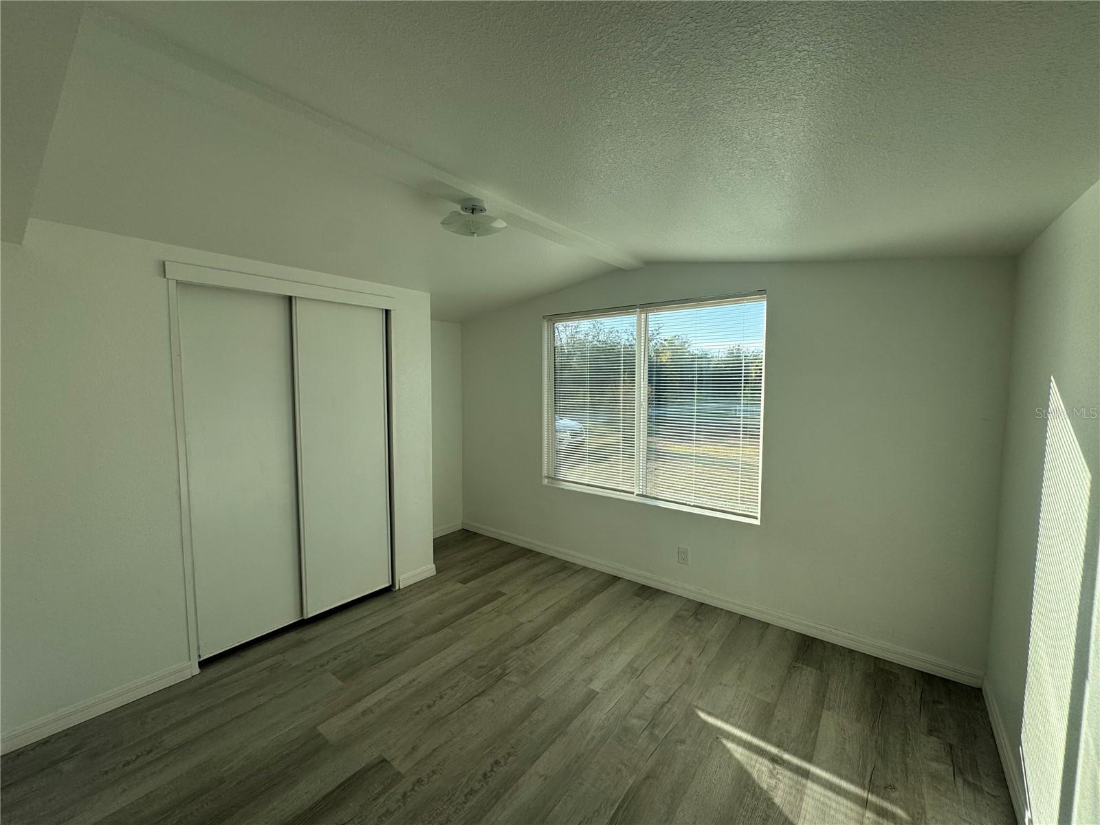 Image 12 of 18 For 7370 Collins Street