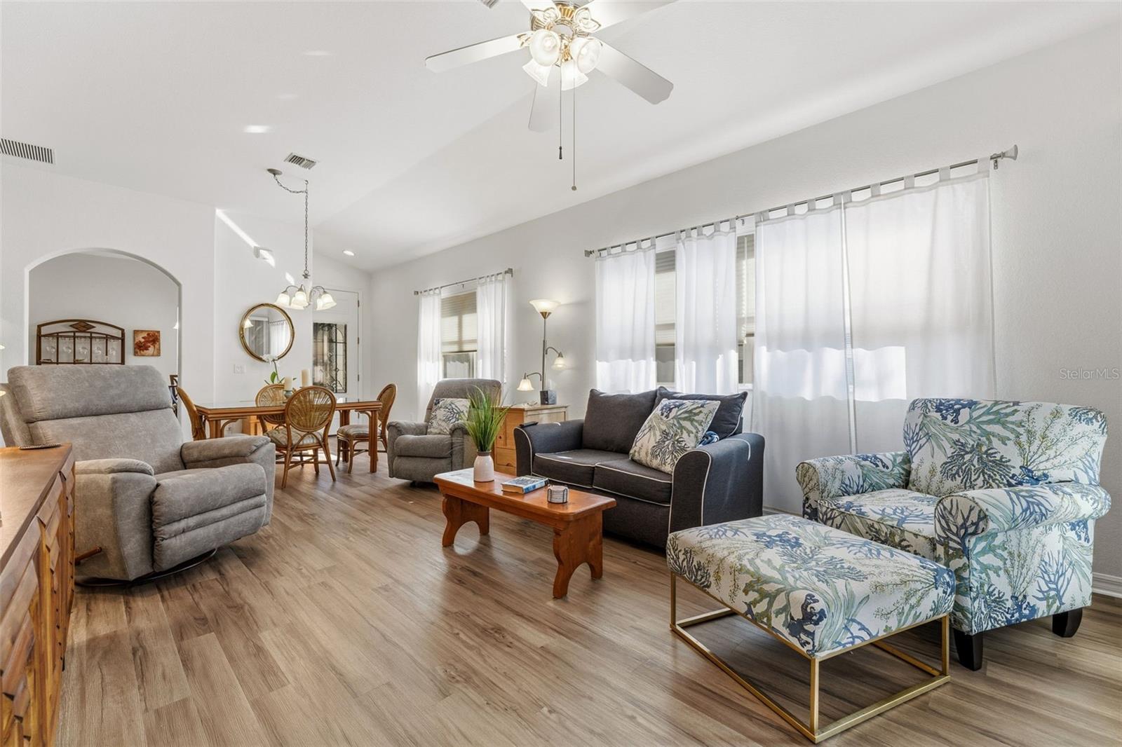 Image 8 of 62 For 1039 Topelis Drive