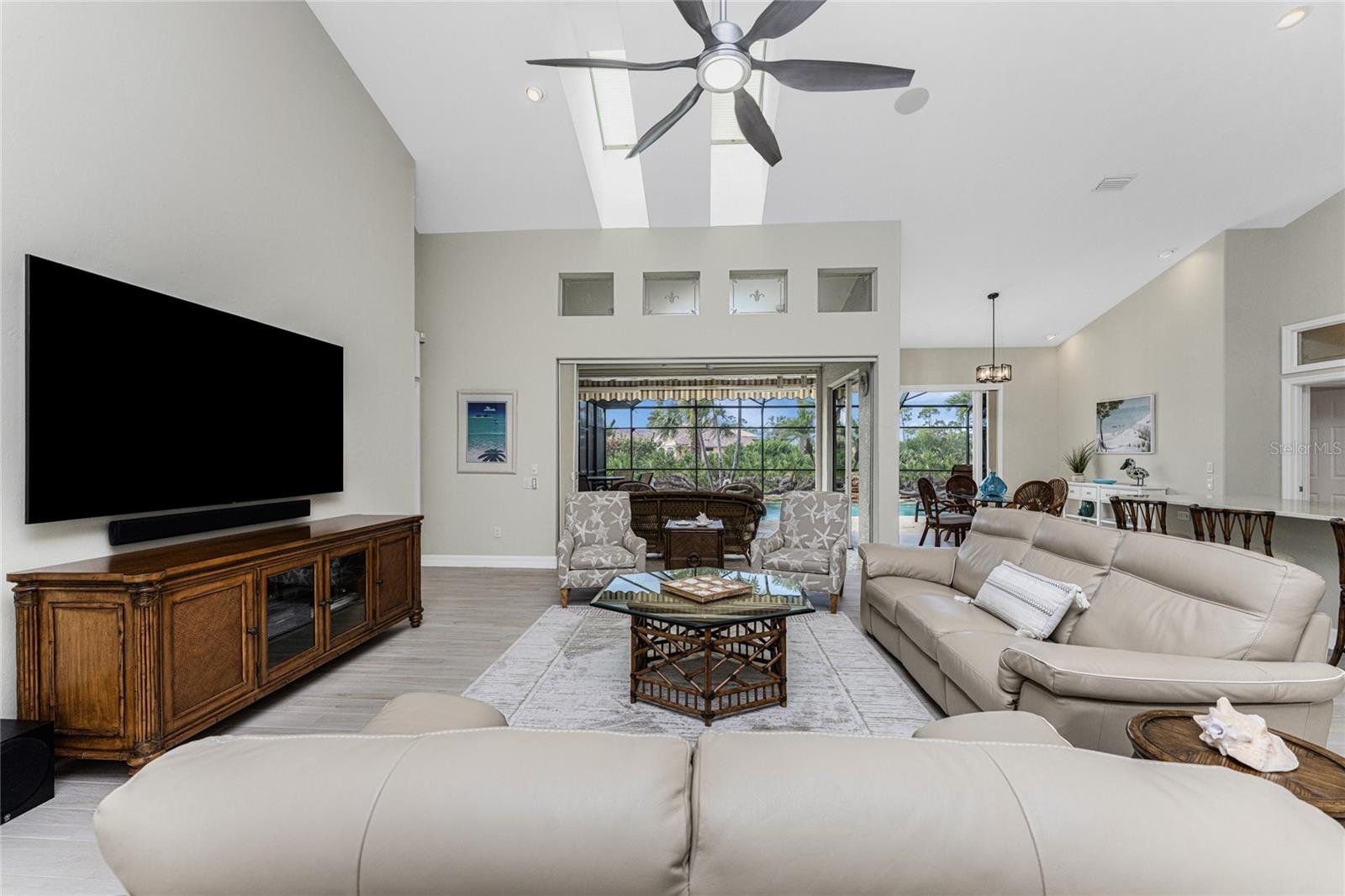 Image 10 of 65 For 4941 Linkside Drive 17