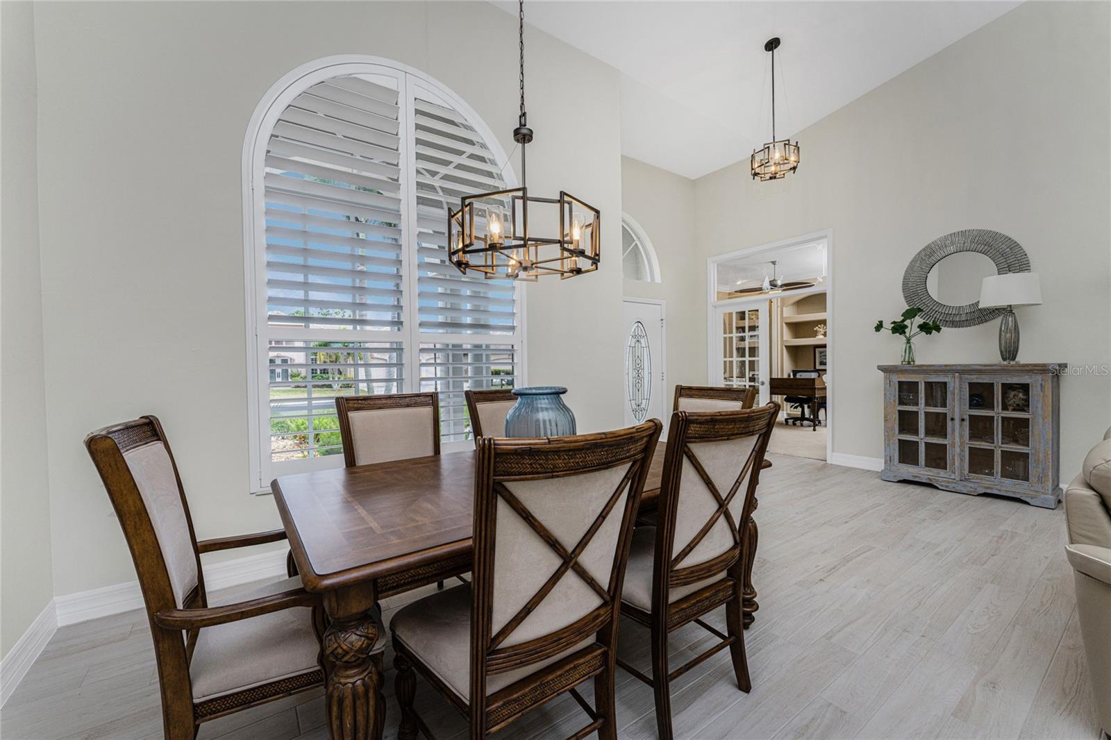 Image 11 of 65 For 4941 Linkside Drive 17