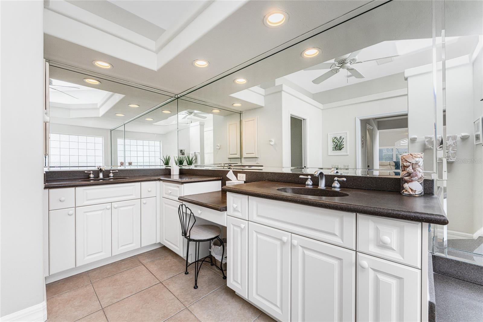 Image 28 of 65 For 4941 Linkside Drive 17