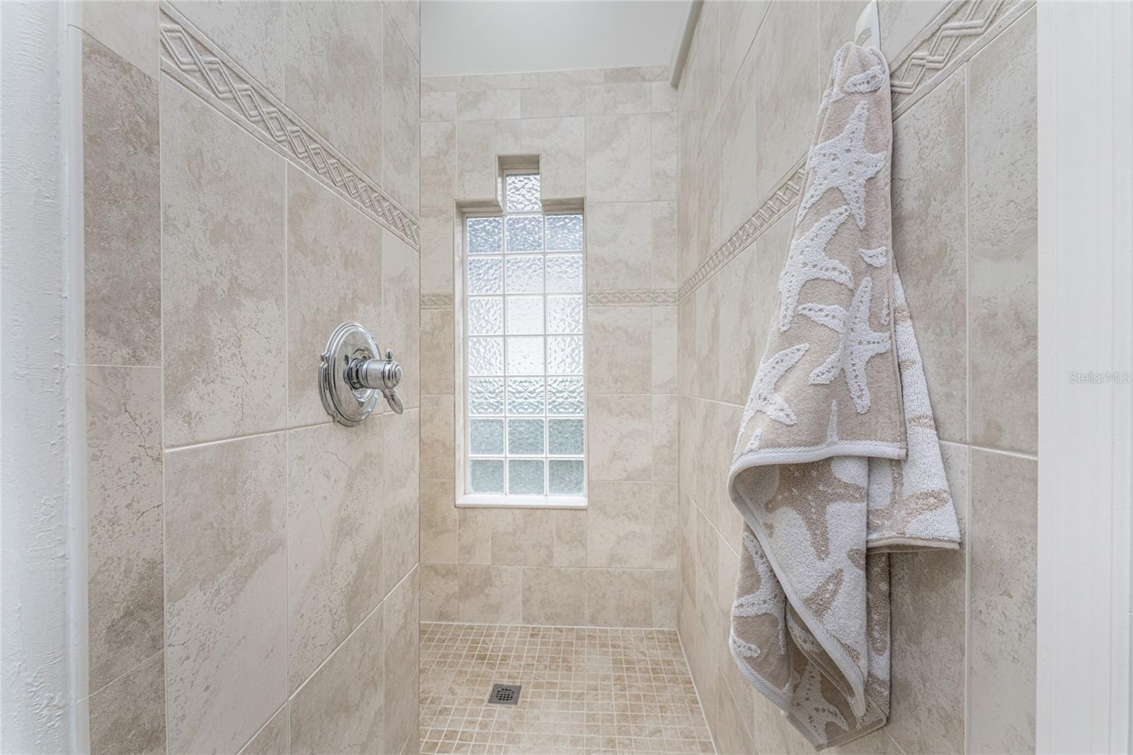 Image 29 of 65 For 4941 Linkside Drive 17