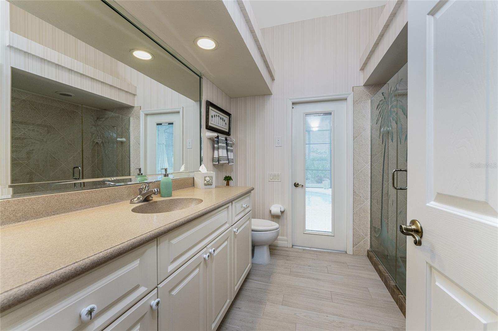 Image 33 of 65 For 4941 Linkside Drive 17