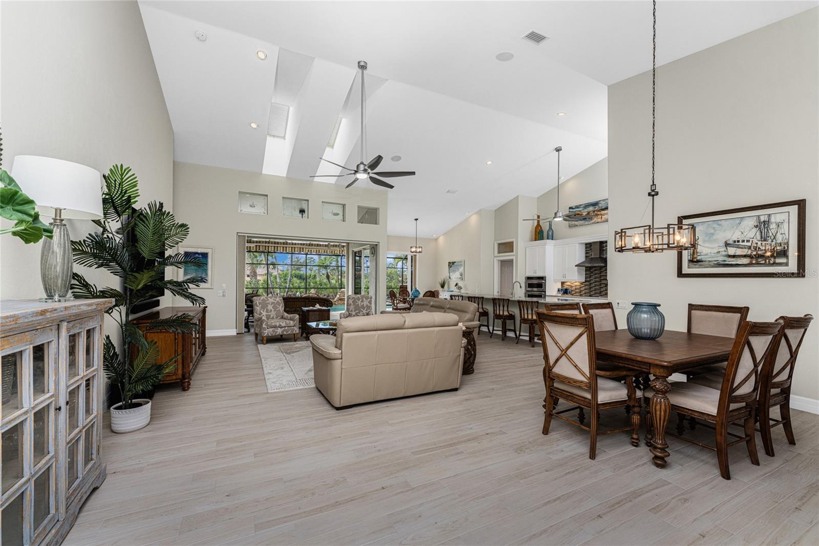 Image 6 of 65 For 4941 Linkside Drive 17