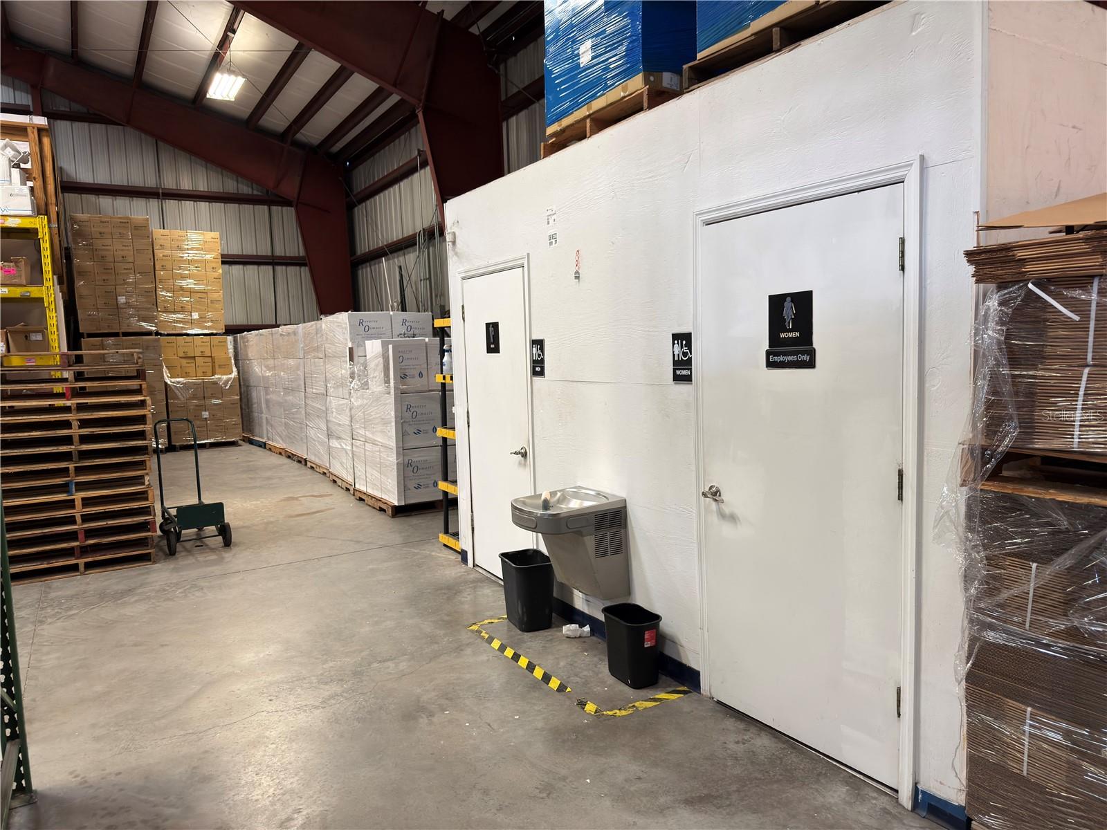 Image 13 of 17 For 4210 Whidden Boulevard