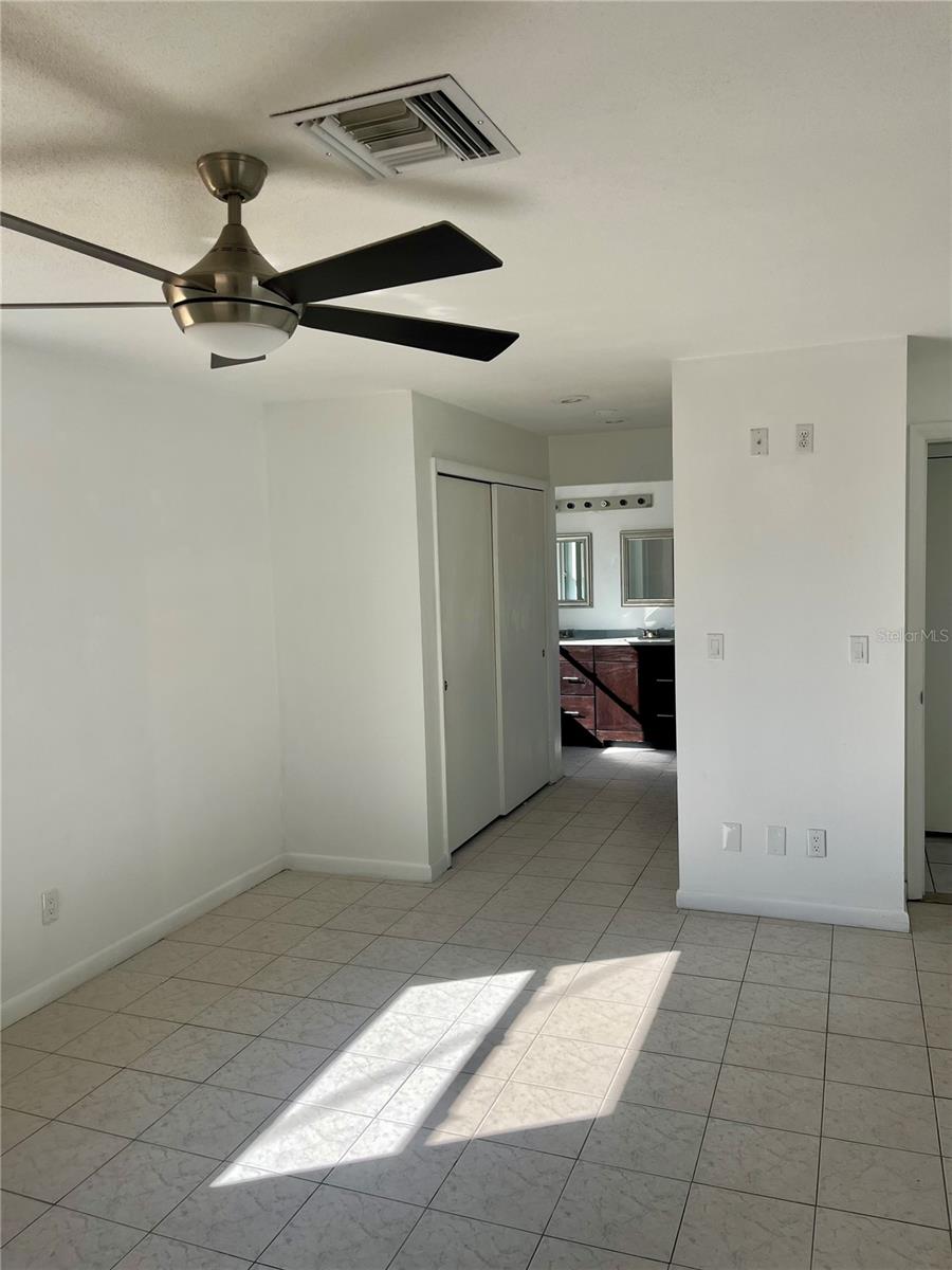 Image 12 of 46 For 39 Forest Hill Court