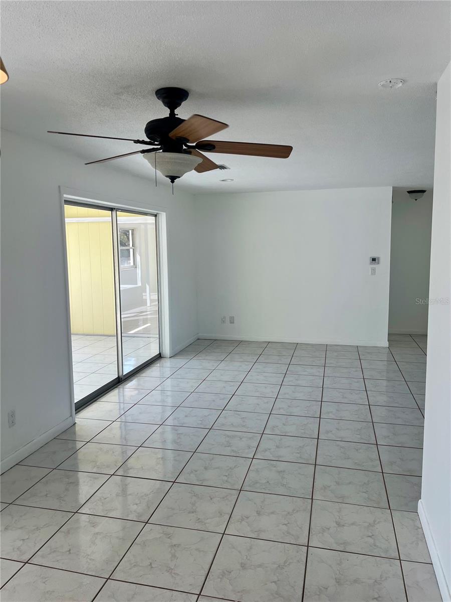 Image 7 of 46 For 39 Forest Hill Court