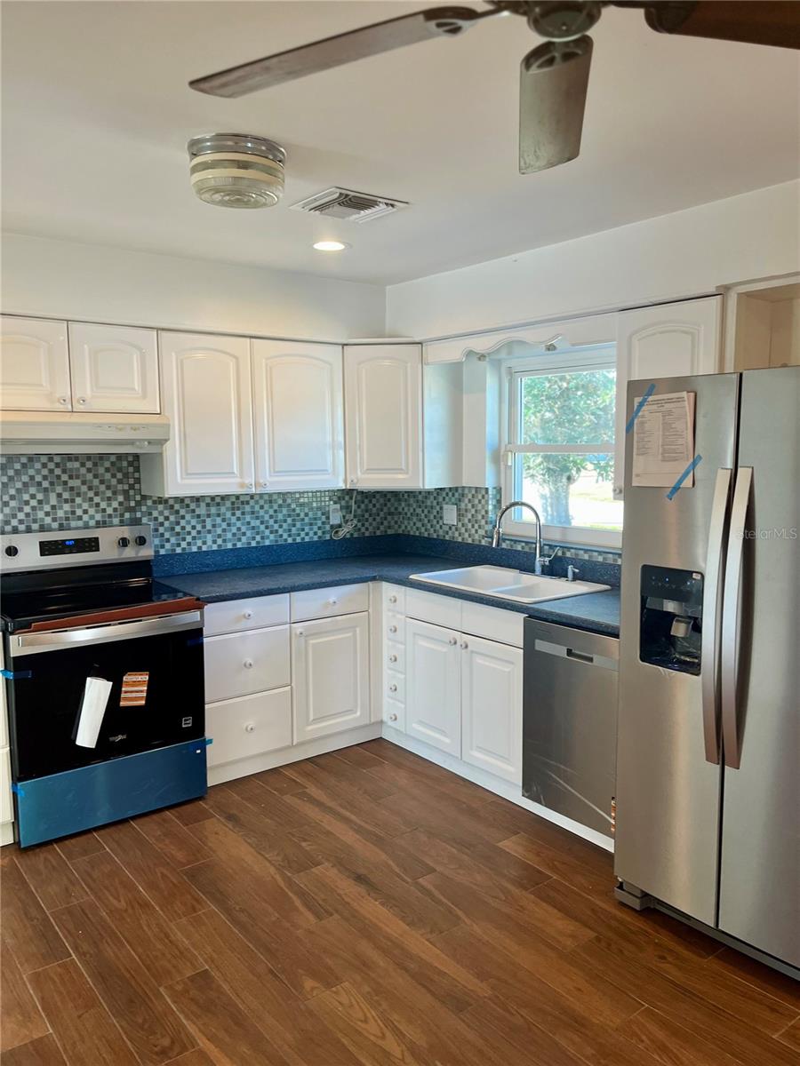 Image 8 of 46 For 39 Forest Hill Court