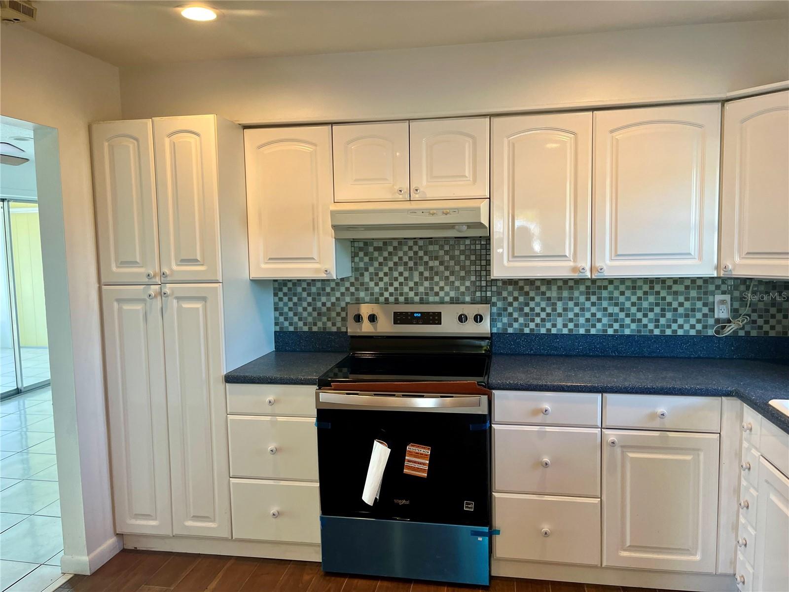 Image 9 of 46 For 39 Forest Hill Court