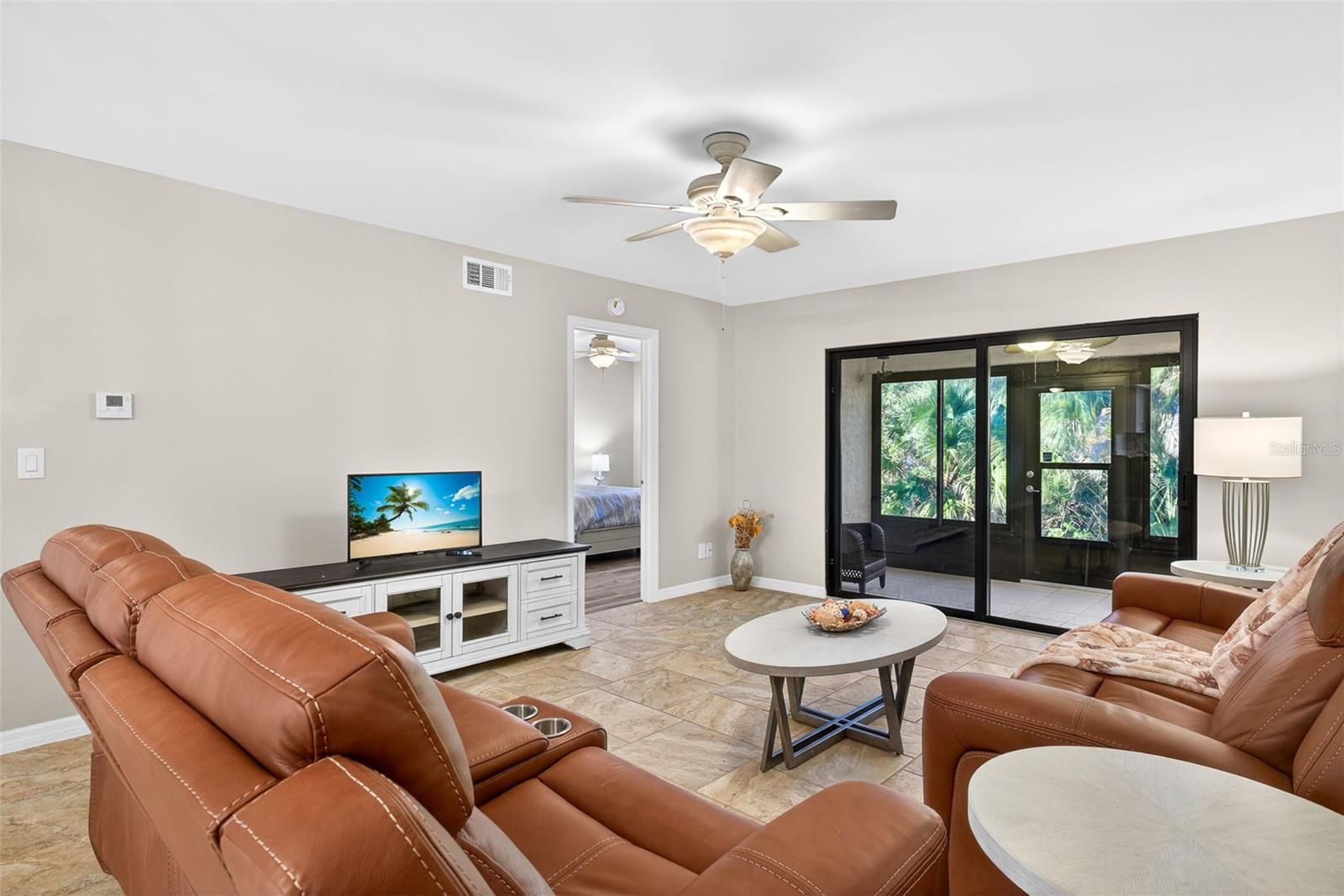 Image 11 of 47 For 17454 Blueberry Hill Drive B