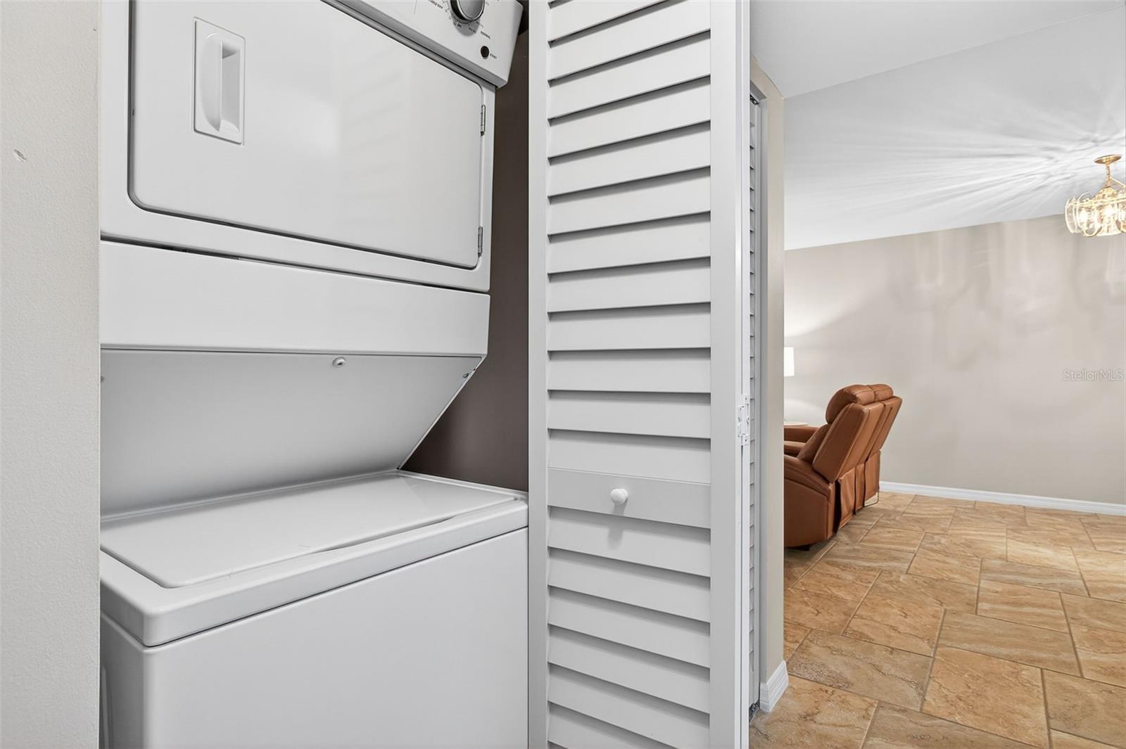 Image 24 of 47 For 17454 Blueberry Hill Drive B