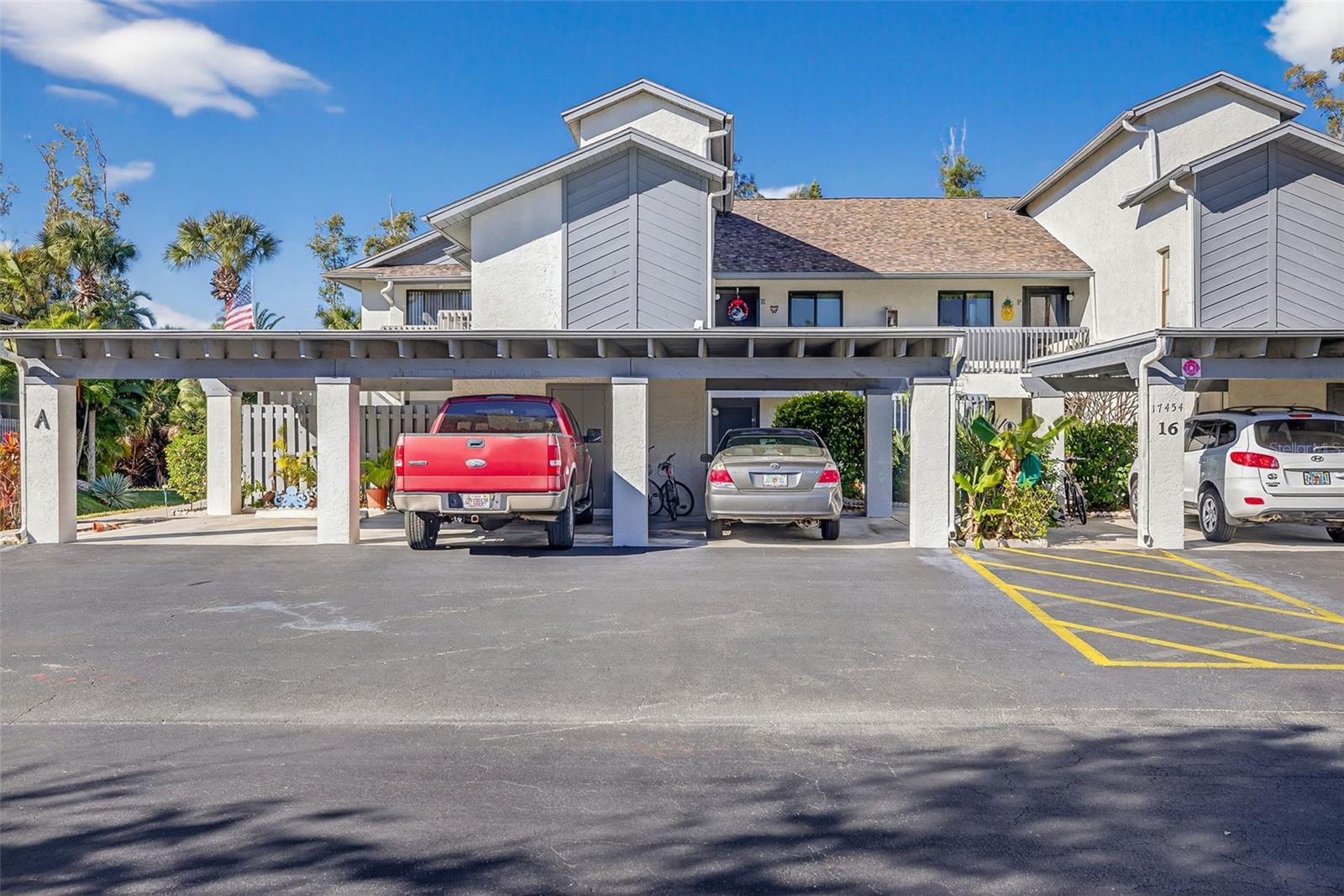 Image 3 of 47 For 17454 Blueberry Hill Drive B