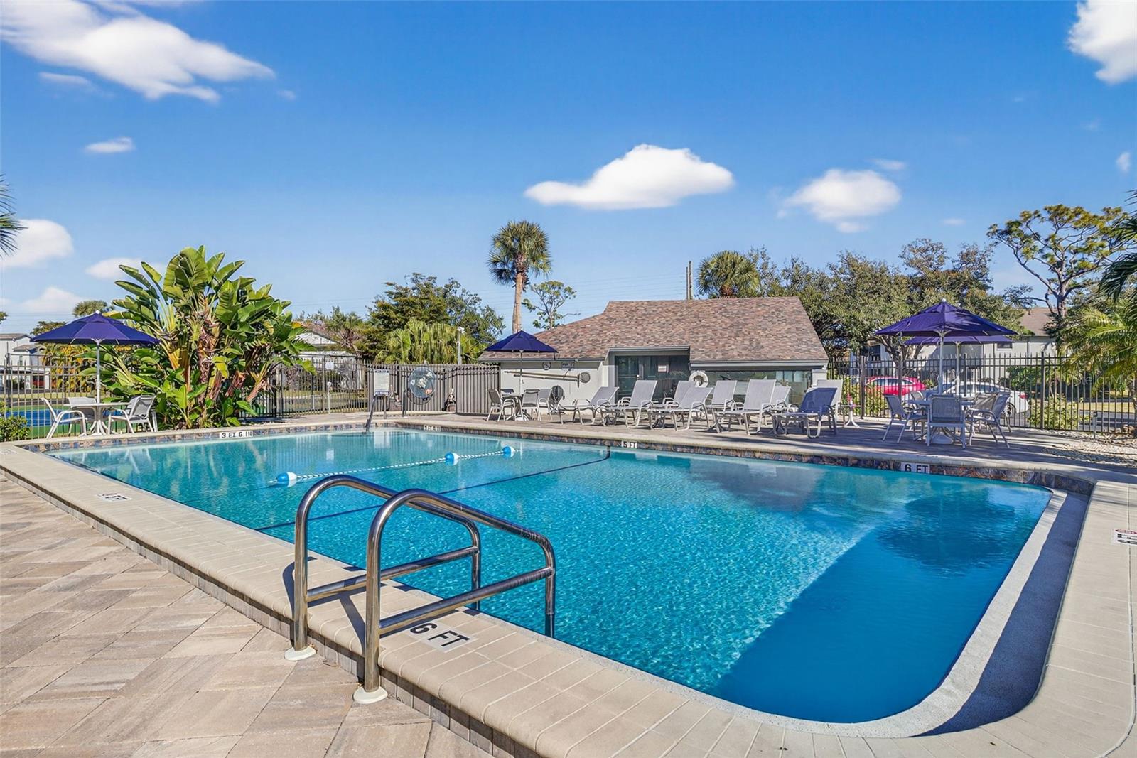 Image 40 of 47 For 17454 Blueberry Hill Drive B