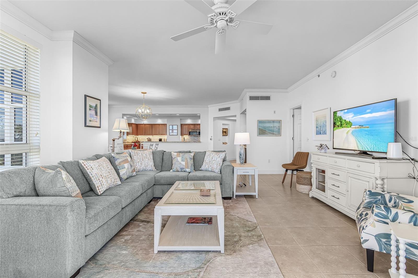 Image 11 of 62 For 3321 Sunset Key Circle 309