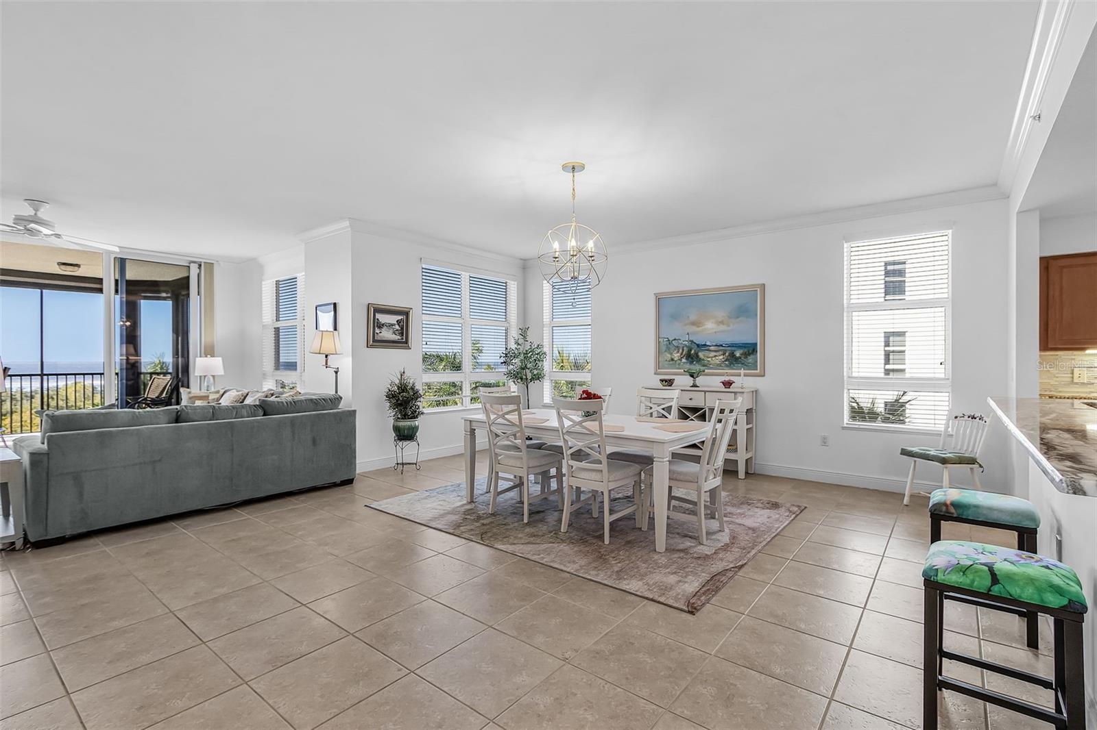 Image 12 of 62 For 3321 Sunset Key Circle 309