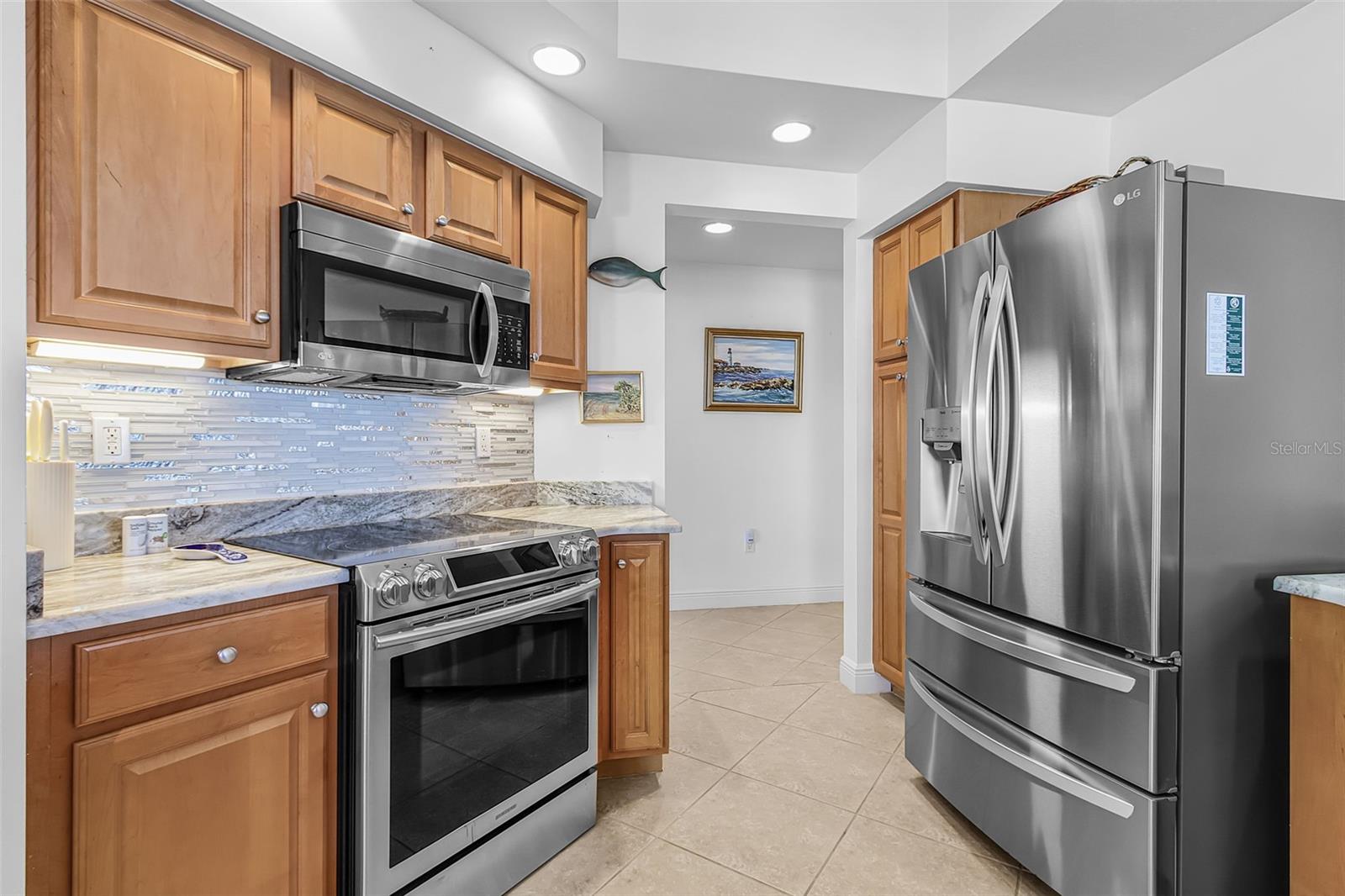 Image 17 of 62 For 3321 Sunset Key Circle 309