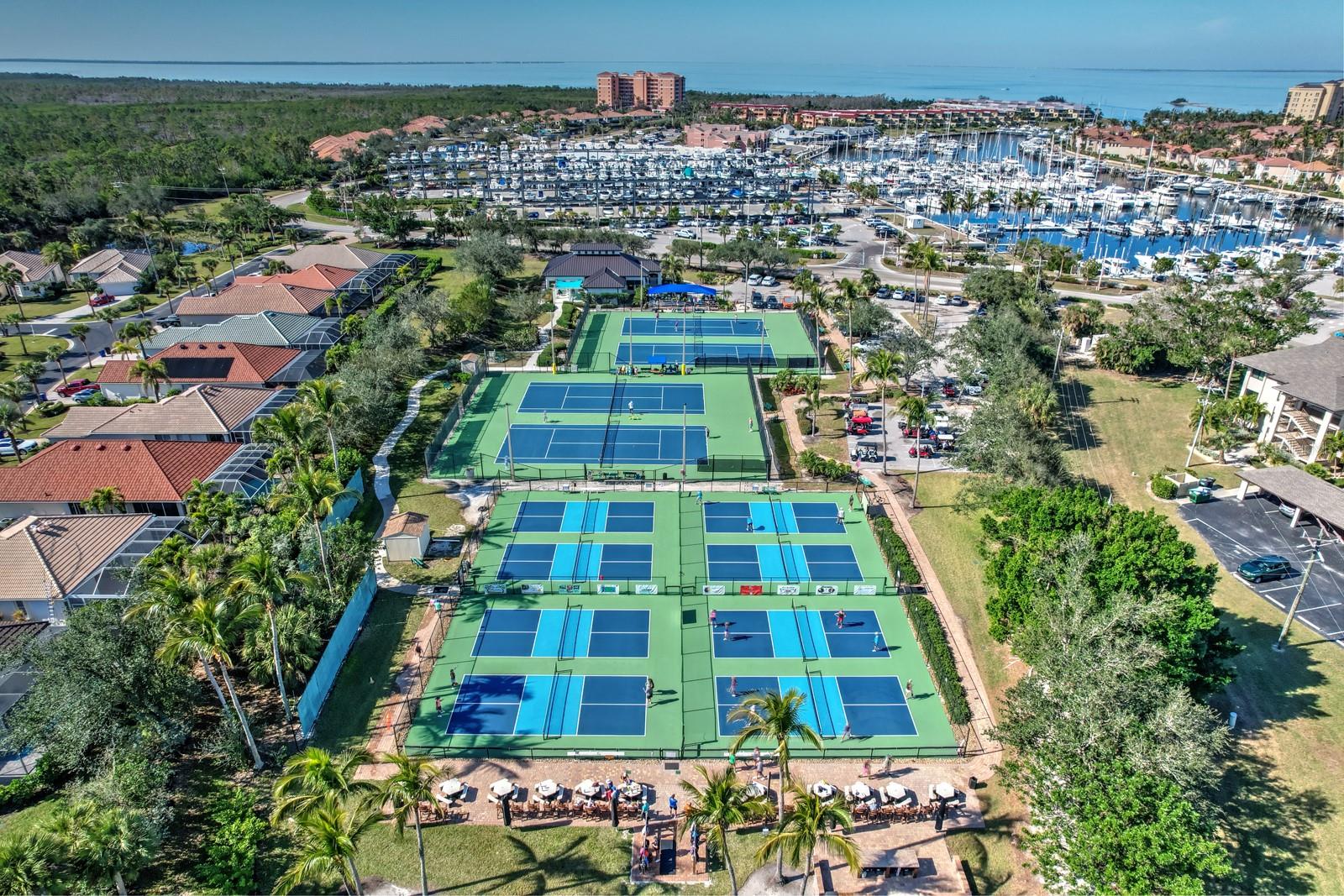 Image 48 of 62 For 3321 Sunset Key Circle 309