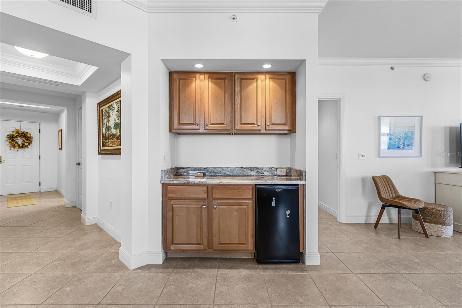 Image 5 of 62 For 3321 Sunset Key Circle 309