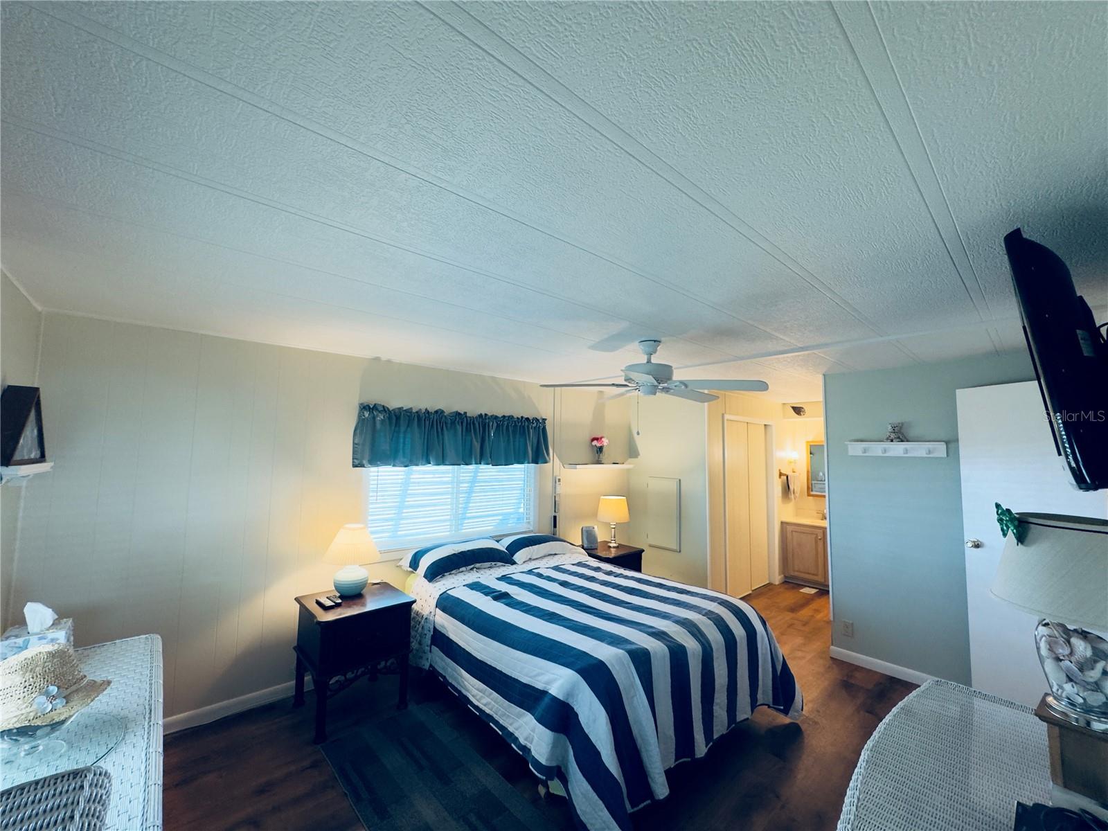 Image 10 of 45 For 646 Fairmount Drive