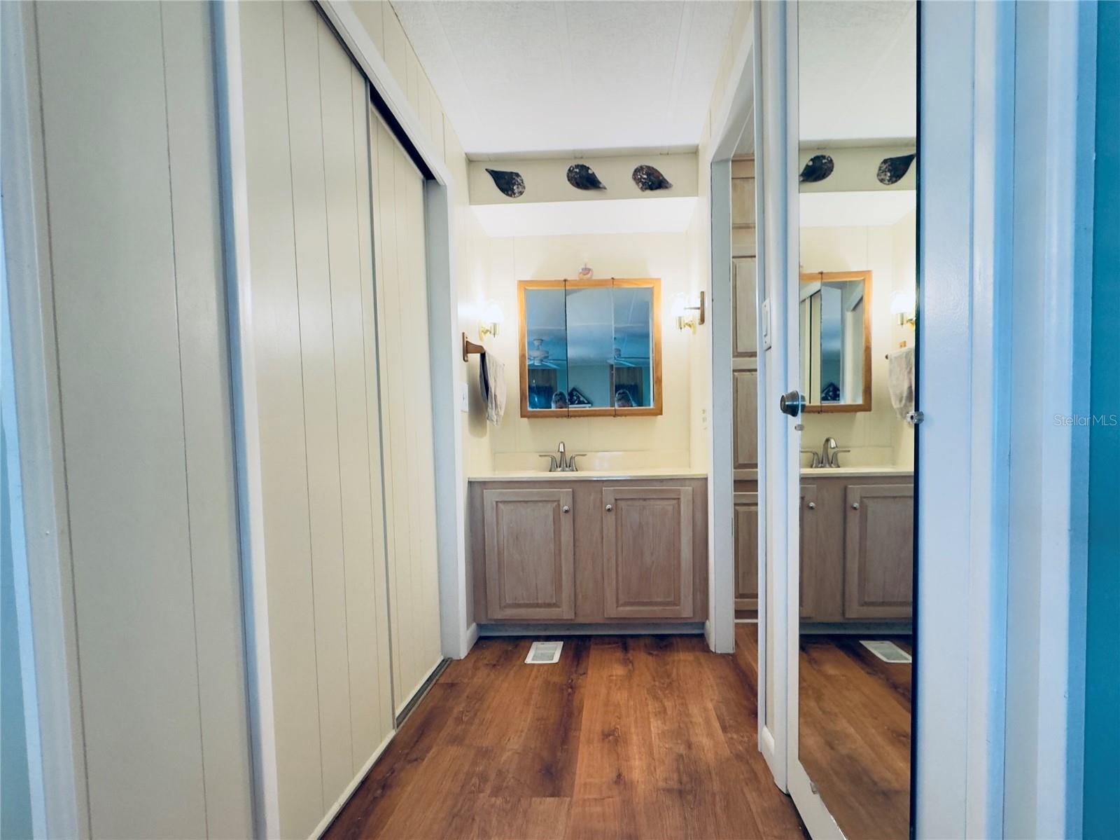 Image 16 of 45 For 646 Fairmount Drive