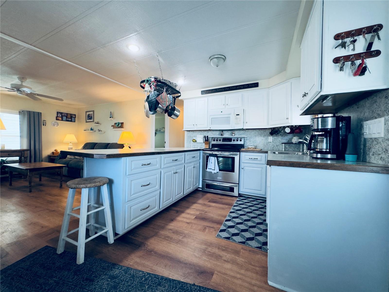 Image 5 of 45 For 646 Fairmount Drive