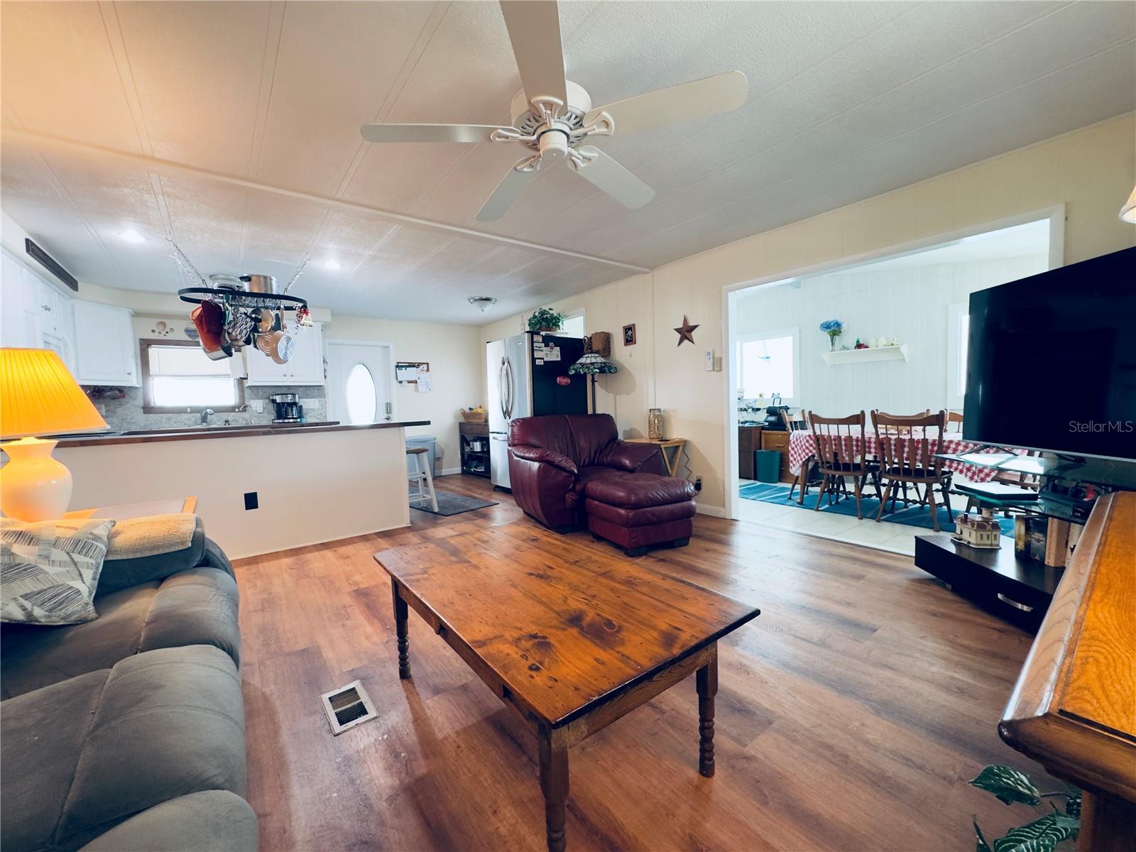 Image 7 of 45 For 646 Fairmount Drive