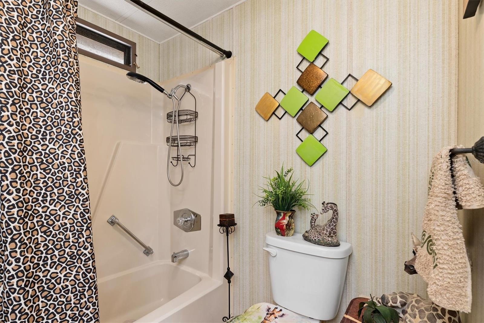 Image 15 of 24 For 3301 Goldfinch Lane