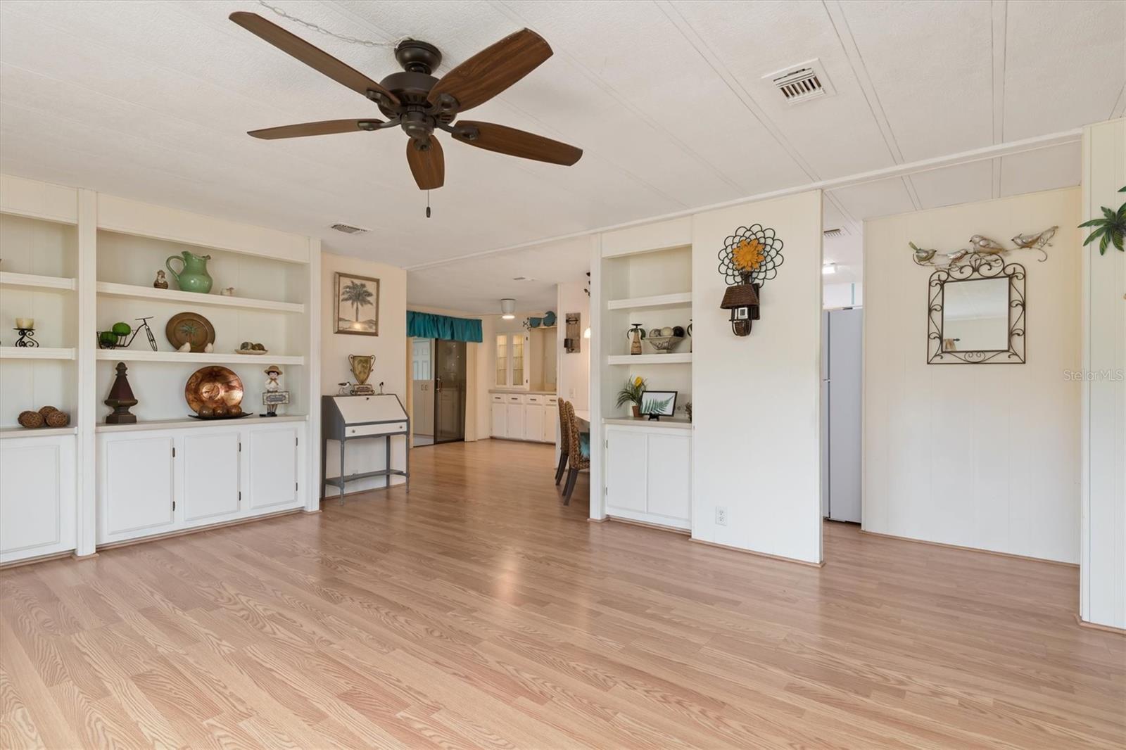 Image 9 of 24 For 3301 Goldfinch Lane