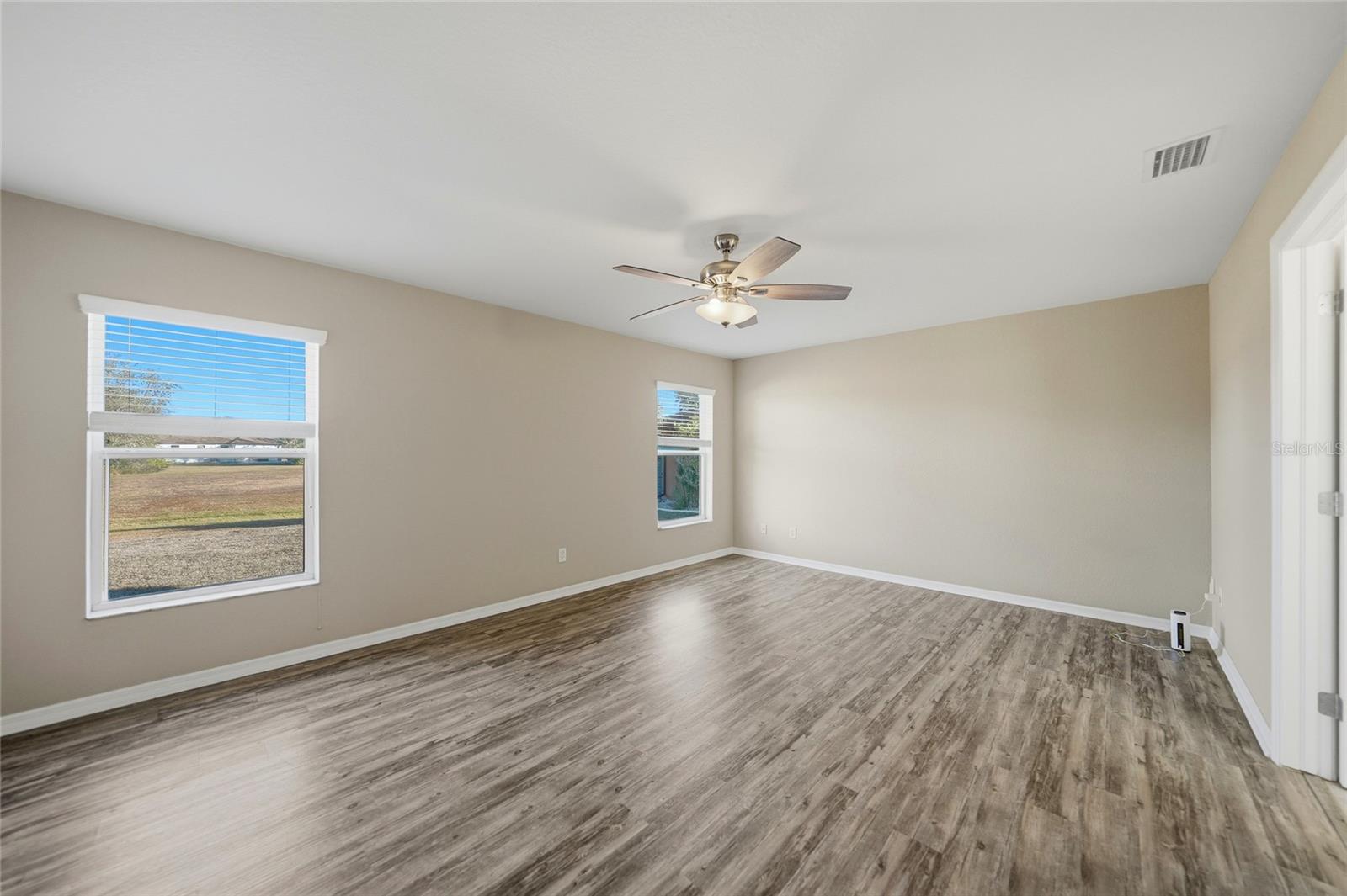 Image 17 of 36 For 25500 Barinas Drive