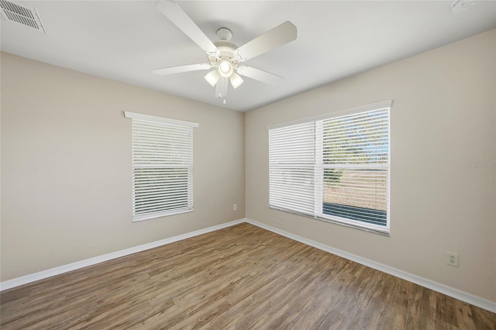 Image 23 of 36 For 25500 Barinas Drive