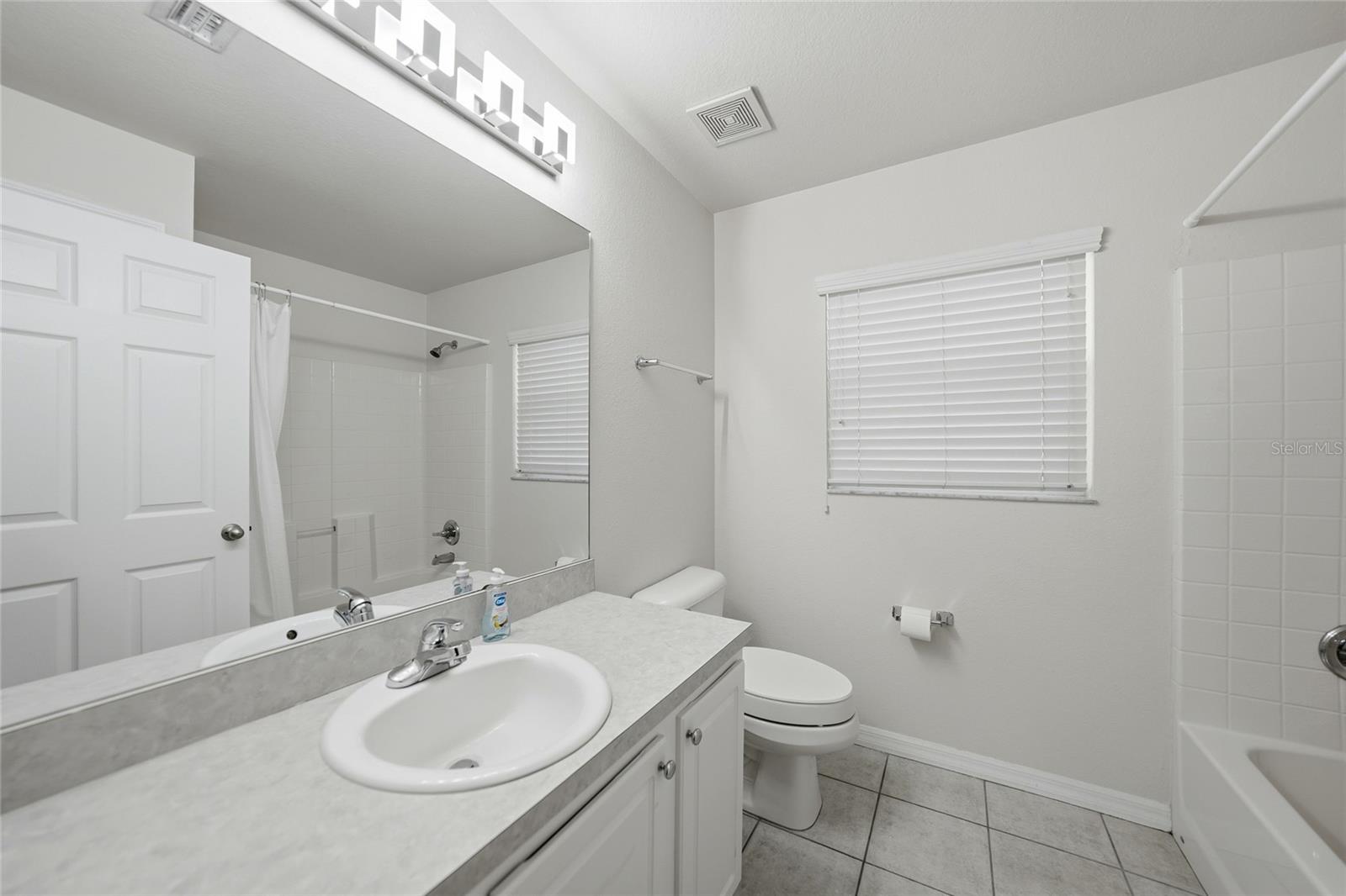 Image 27 of 36 For 25500 Barinas Drive