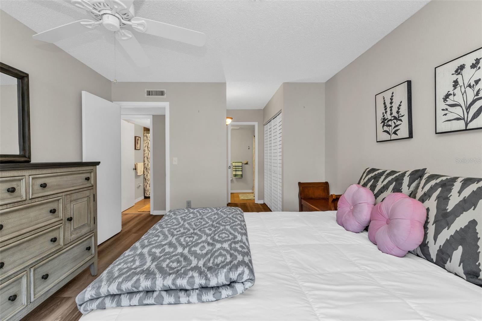 Image 20 of 25 For 2290 Aaron Street 213